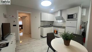 Pis  Plaza de santa marina. Piso reformado de 4 dormitorios en santa marina