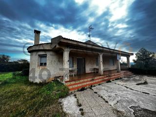 Casa a Alberic. Se vende este chalet en la urbanización san cristóbal de alberic