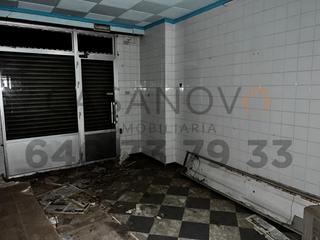 Local Comercial a Alberic. Se vende este local situado en una calle con bastante paso cerca