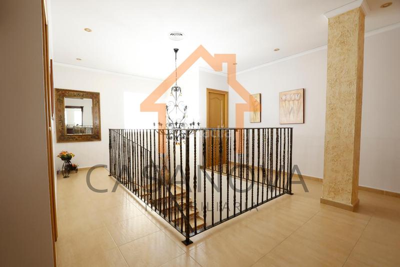 Foto c7976685-44cb-4a6e-bdcc-8bbeb9ef7631. Casa chalet en venta en san cristóbal en Alberic