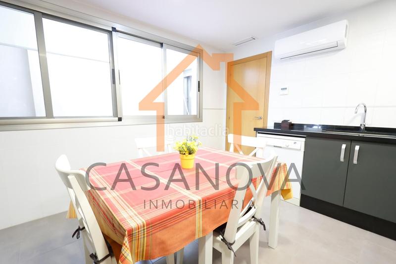 Foto a547bd56-2e43-4e9a-a28d-675145c53222. Casa adossada amb aparcament a Albalat de la Ribera