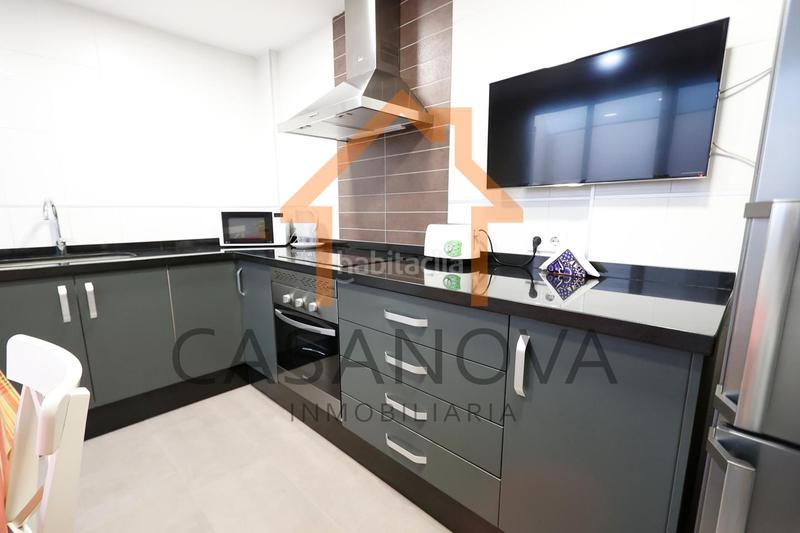 Foto efafd924-b379-4892-9831-5a27c9b7a069. Casa adossada amb aparcament a Albalat de la Ribera