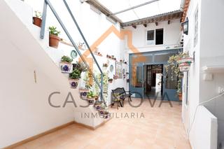 Maison jumelée à Alberic. Casa semireformada en alberic
