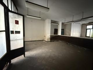 Casa a Alberic. Edificio para remodelar en pleno centro de alberic.