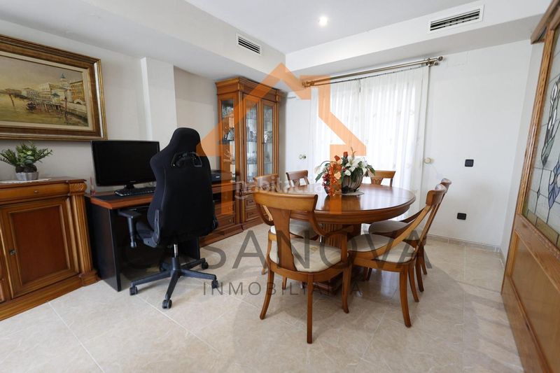 Foto dda09a99-5593-48ad-b446-e5e20b3b0389. Casa adossada a Alberic