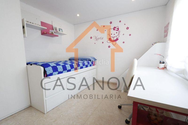 Foto e6a18cef-3558-45c8-ae8f-e2f82f206d07. Casa adossada a Alberic
