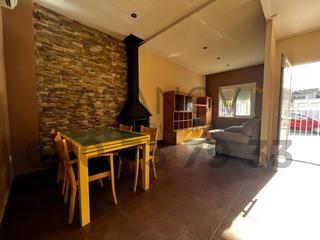 Casa a Cárcer. Se vende este magnífico adosado en cárcer en una vía cerrada y e