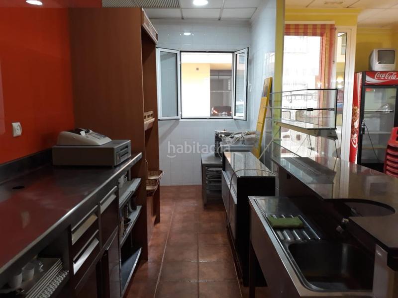 Foto d33b89ee-cf93-44ba-b52c-c8a53c8a847d. Locale commerciale in Alberic