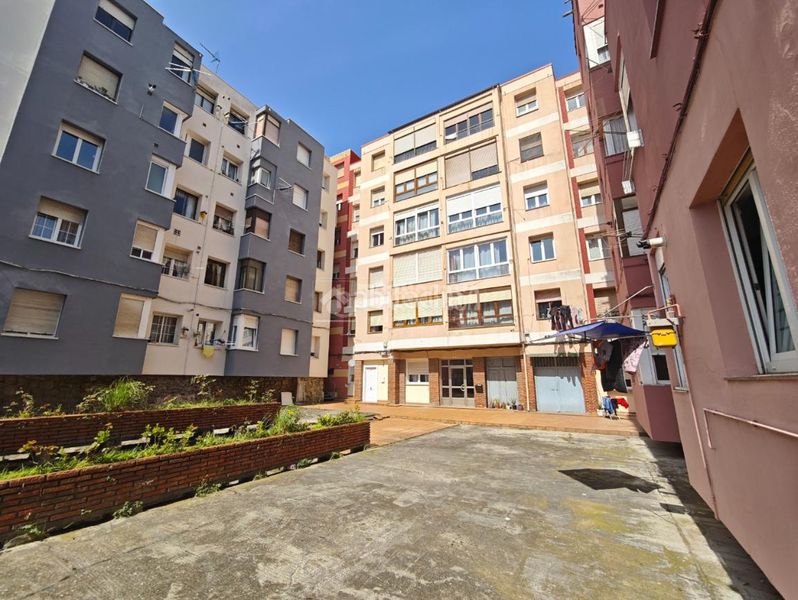 Foto 20b40018-49cf-45d8-9307-6e266cfafe3e. Pis a Cuatro Caminos Santander