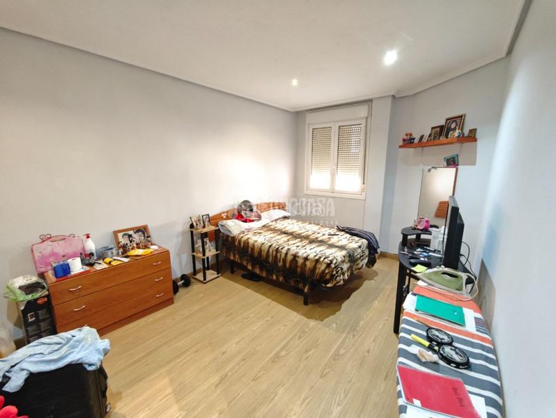 Foto c16ed152-0b7e-46de-817d-512347bca9a9. Pis a Cuatro Caminos Santander