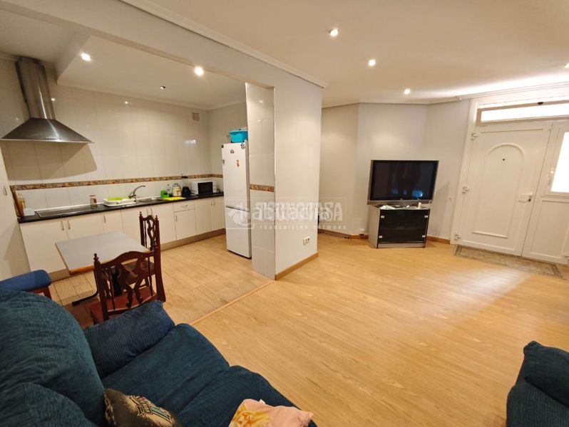 Foto e78c3753-d8dd-4c87-a6b8-1ad9716903d8. Pis a Cuatro Caminos Santander