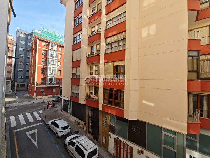 Foto 3fa21313-15d5-4868-b80c-e1319d4aef94. Pis a Numancia - San Fernando Santander