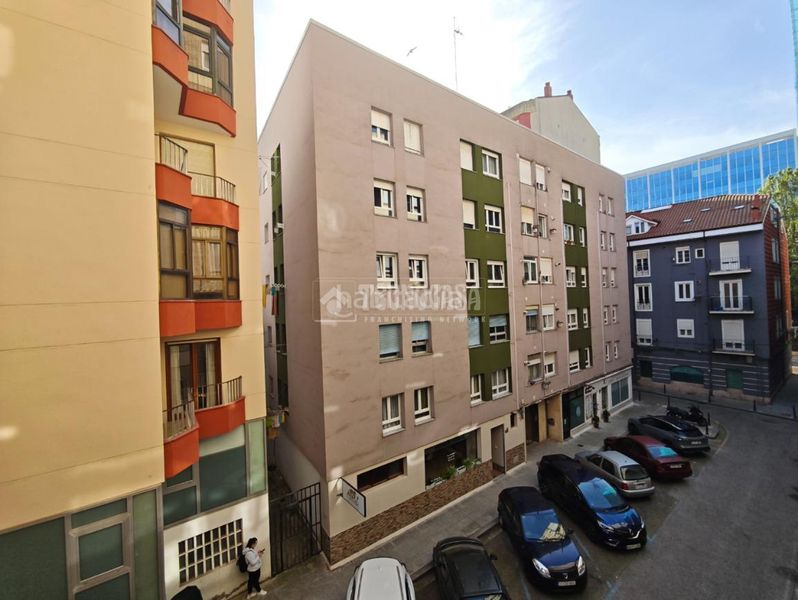 Foto 9e6cb07b-3166-4129-8bbe-1c8b19fc0921. Pis a Numancia - San Fernando Santander