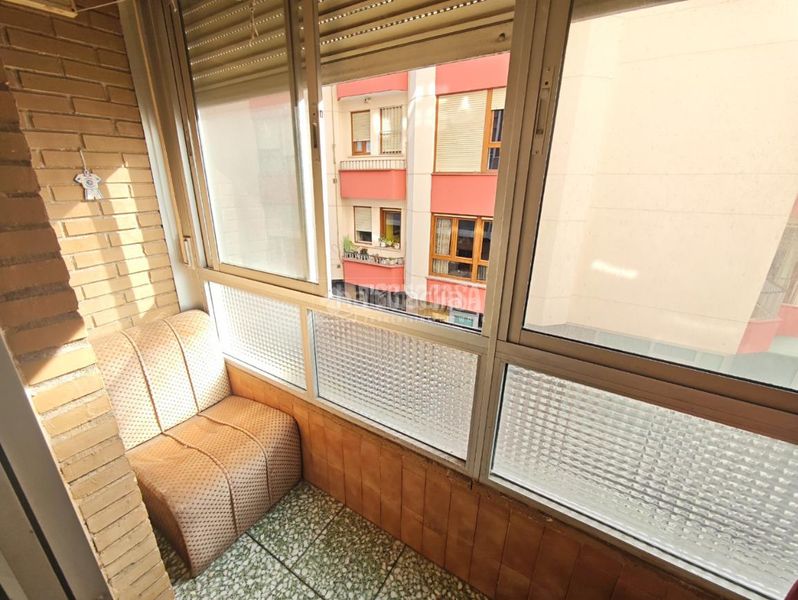 Foto f346b20b-2d37-4e41-ac32-d78c5e791df8. Pis a Numancia - San Fernando Santander