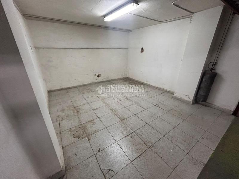 Foto 4af7a34a-0c22-4660-bef0-2ceae723d6cb. Parking coche boxplaza de garaje en venta en el astillero en Astillero (El)