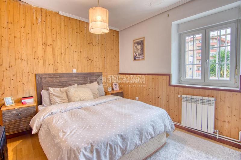 Foto a9ce45ce-a840-41ea-b29b-3a1dbfe9d5aa. Casa  en venta en Inmobiliaria - Barreda Torrelavega