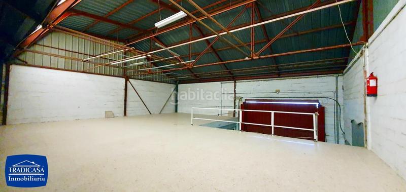 Foto 58d7995b-e39d-481b-97e8-740cd2c0e5d8. Local comercial avd. de europa, nave 176m dos alturas en Jerez de la Frontera