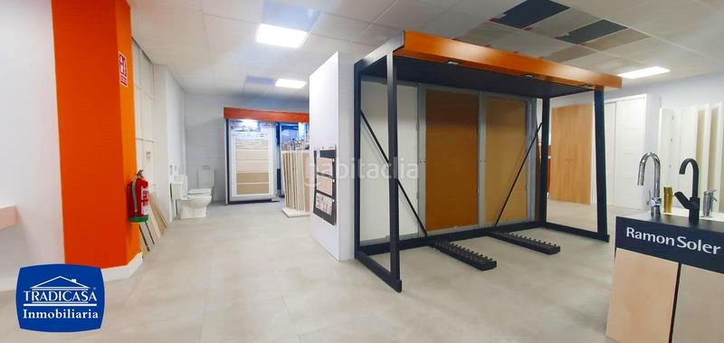 Foto 3f95bac7-292d-43ab-b9b3-b1ffa0657988. Nave industrial polígono parque oeste, nave 560m construidos, 400m de parcela, patio 160m uso exclusivo en Jerez de la Frontera