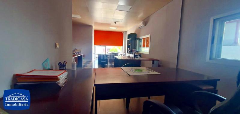 Foto 7ea0572c-4e63-46b4-9393-773b21214573. Nave industrial polígono parque oeste, nave 560m construidos, 400m de parcela, patio 160m uso exclusivo en Jerez de la Frontera