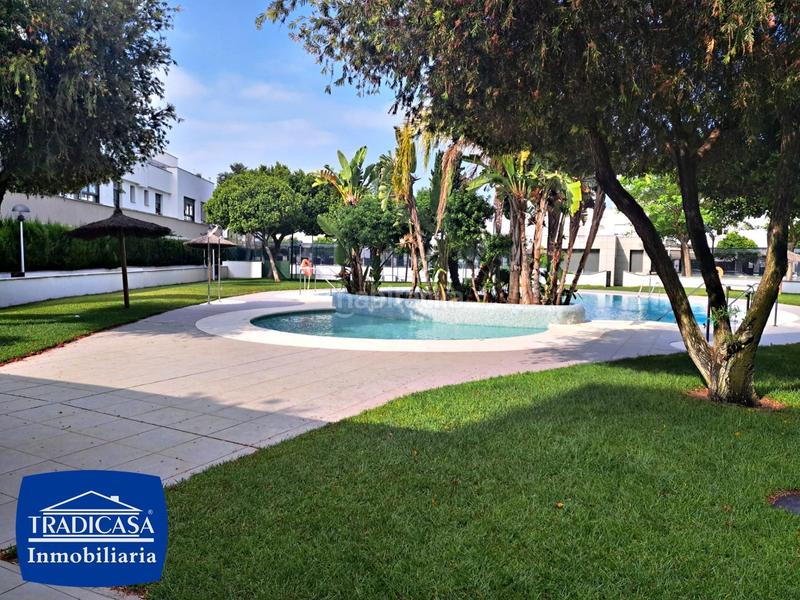 Foto 4455f30f-edd8-451d-9285-6e139e7971cd. Pis amb aparcament piscina a El Altillo Jerez de la Frontera