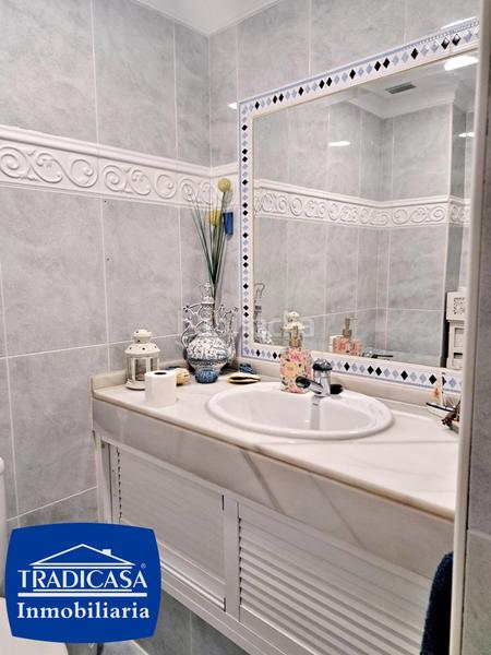 Foto 178573b9-0dd3-4079-8d0a-f4b303f08b6f. Casa adossada amb aparcament a El Altillo Jerez de la Frontera