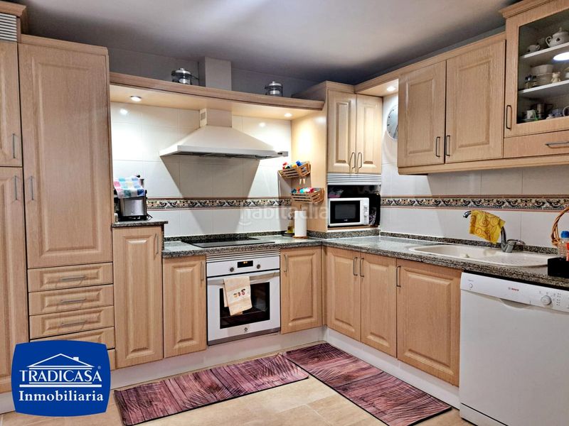 Foto 46f9d100-dee9-4592-bfed-f5d4728aa0bb. Casa adossada amb aparcament a El Altillo Jerez de la Frontera