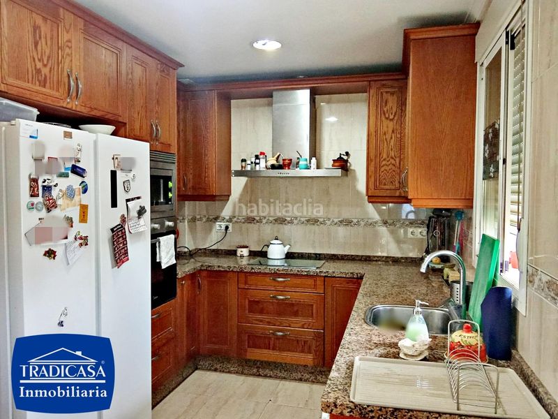 Foto e66d8d16-77c9-4c5c-aa75-ca8e21b4f5eb. Casa aparellada amb aparcament a El Rocío - La Milagrosa Jerez de la Frontera