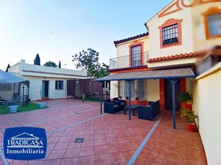 Casa aparellada a Parque Atlántico - Ronda este