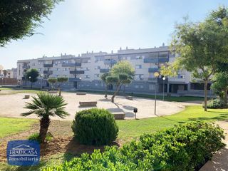 Pis a Puertas del sur - Guadabajaque. Piso en urbanización cerrada en av. puertas del sur