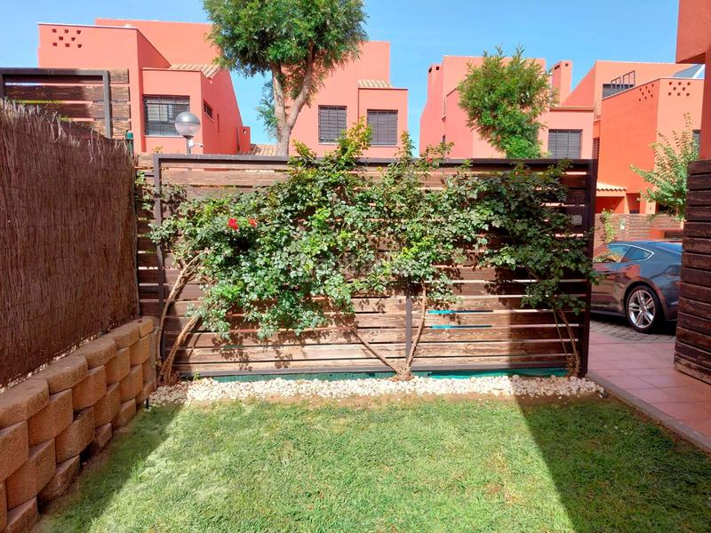 Foto 2d4e84da-f169-40f0-ac65-fbe50c31d54a. Casa adosada en Puertas del sur - Guadabajaque Jerez de la Frontera