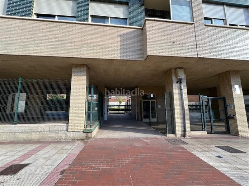 Foto 18e9757f-b73d-413e-a24a-f2eb88df40f0. Location parking voiture dans calle paula montalt 13 dans Logroño