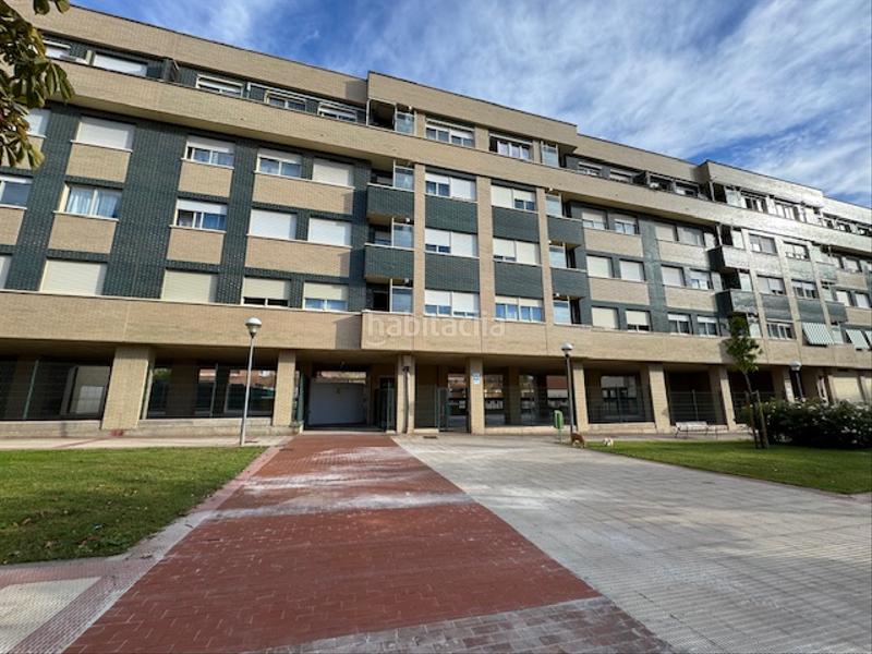 Foto 25242db5-e20d-457b-acd5-e20d0f50a320. Location parking voiture dans calle paula montalt 13 dans Logroño