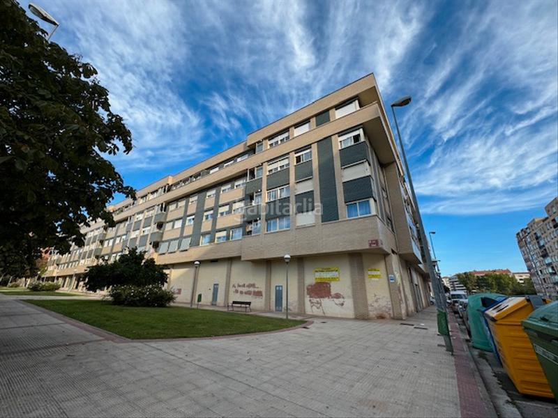 Foto 756de7bd-e32a-47f2-b8cc-c2e53ba13a3e. Location parking voiture dans calle paula montalt 13 dans Logroño