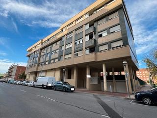 Motorcycle parking in Calle Paula Montalt 11