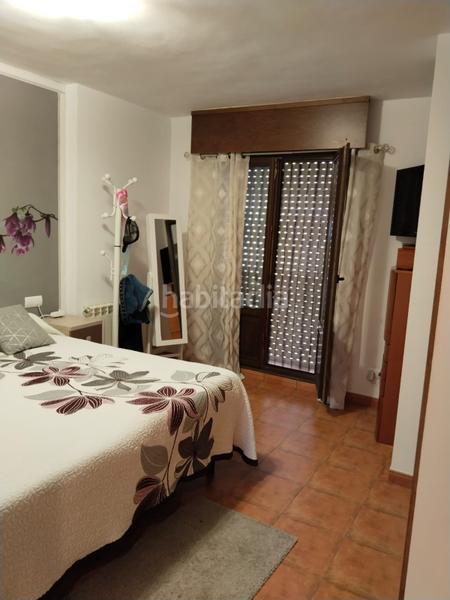 Foto dfb71f63-0c4f-4f6b-83f4-9b383a73ac41. Casa adossada amb aparcament a Sojuela