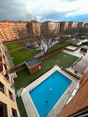 Pis  Calle juan boscán. Super piso en venta en logroño. zona cascajos