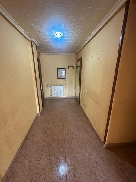 Foto b21ee460-27af-4830-b3af-87435855d4de. Piso  , cuatro habitaciones y dos baños en Arnedo
