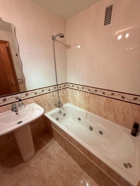 Foto 0114d886-7530-453b-8955-c1f0abc76935. Apartament amb calefacció aparcament piscina a Los Lirios Logroño