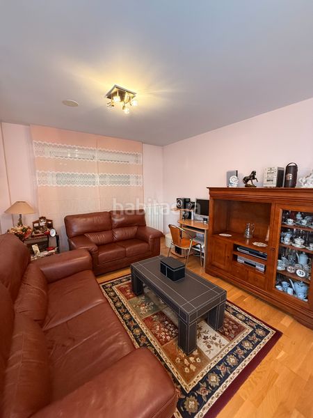 Foto 2f078874-769a-442e-ba99-c9517472017e. Apartament amb calefacció aparcament piscina a Los Lirios Logroño