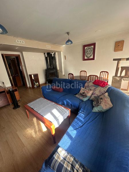 Foto 06c573cb-7eb2-4c19-be46-f4afea86573b. Casa adossada amb calefacció aparcament a Viguera
