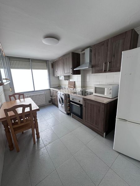 Foto f29939f6-d5aa-4540-bb0f-1f1176f6f82c. Pis amb calefacció a Residencia Logroño