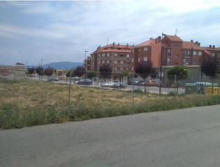 Terrain résidentiel  Avenida cameros. Terrenos urbanos en venta en villamediana