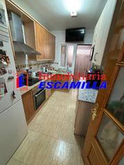Pis a Calle los naranjos 5. Piso seminuevo