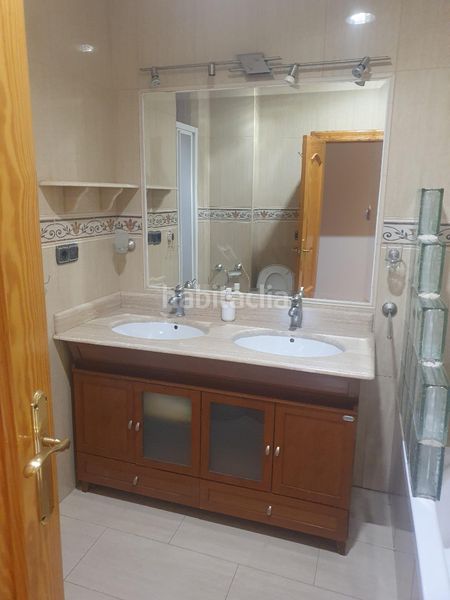 Foto 14fee338-1930-4381-9693-630d750c8d8d. Piso  centrico reformado en Berja