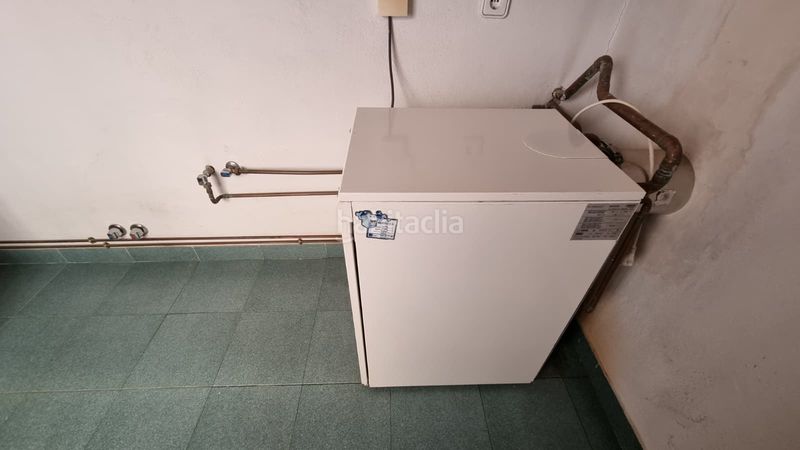 Foto 0cbec3a4-9731-43f1-887b-84e1617134e3. Casa amb calefacció a Centro Puertollano