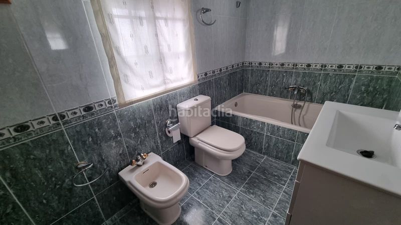 Foto d5e82504-3e75-469b-88ed-a768f4ba0a69. Casa amb calefacció a Centro Puertollano