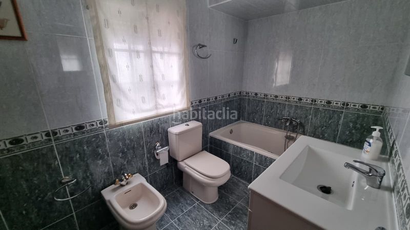 Foto e82de018-366a-4e29-bf3d-bde16ef6c237. Casa amb calefacció a Centro Puertollano