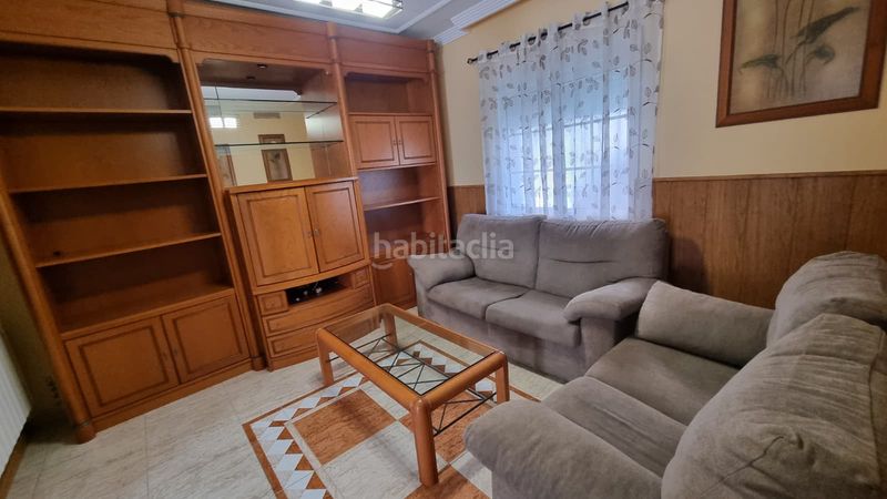 Foto f62472f6-293c-4f89-b548-6815922f717f. Casa amb calefacció a Centro Puertollano