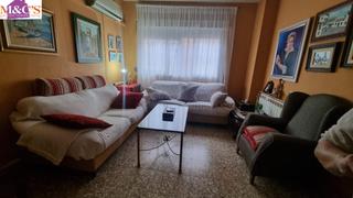 Piso en Centro. Venta de piso céntrico con cochera ref 3819