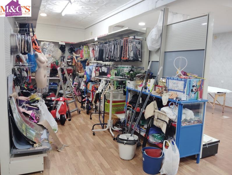 Foto aff80bef-13b7-45c4-b0de-38419bd5b602. Alquiler local comercial alquiler local zona Centro ref 3845 en Puertollano